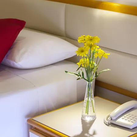 Hotel Queen's Bay 3*