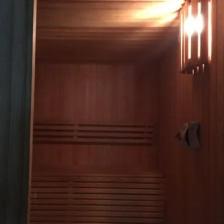 Hotel Queen's Bay 3*