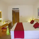 Hotel Queen's Bay 3*