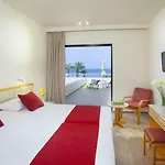 Hotel Queen's Bay 3*