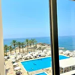Hotel Queen's Bay Kissonerga
