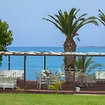 Hotel Queen's Bay 3*