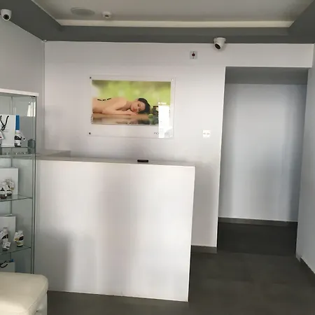 Hotel Queen's Bay 3*