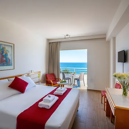 Queen's Bay Kissonerga