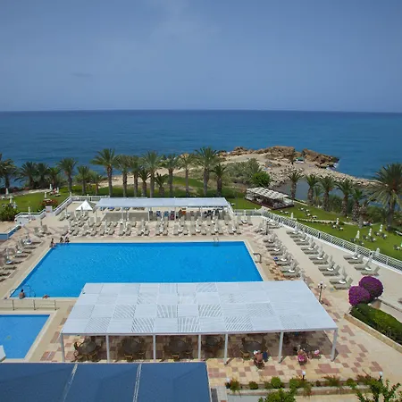Queen's Bay