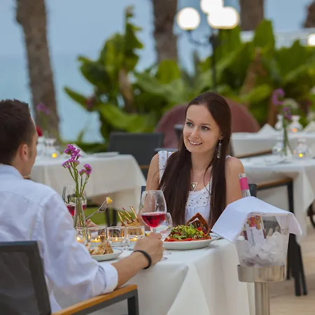 Queen's Bay Hotel 3*