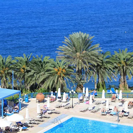 Queen's Bay