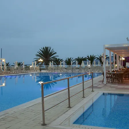 Hotel Queen's Bay Kissonerga
