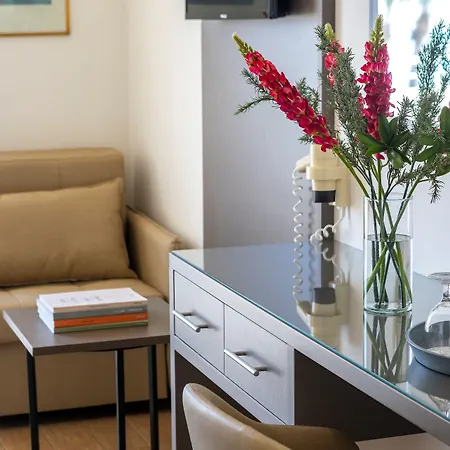 Queen's Bay Hotel 3*