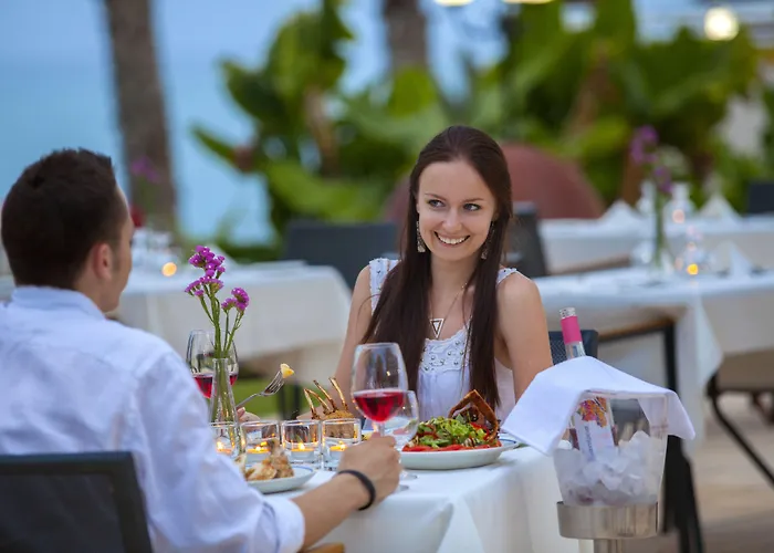 Queen's Bay Hotell 3*