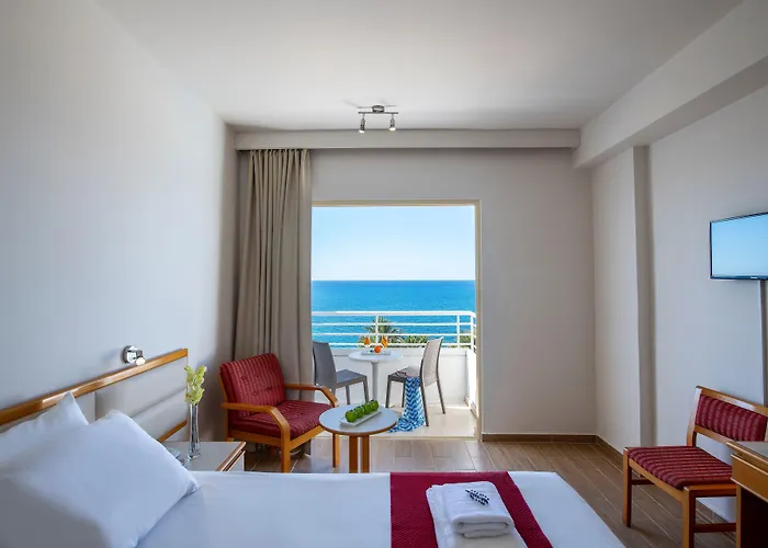 Queen's Bay Hotell 3*