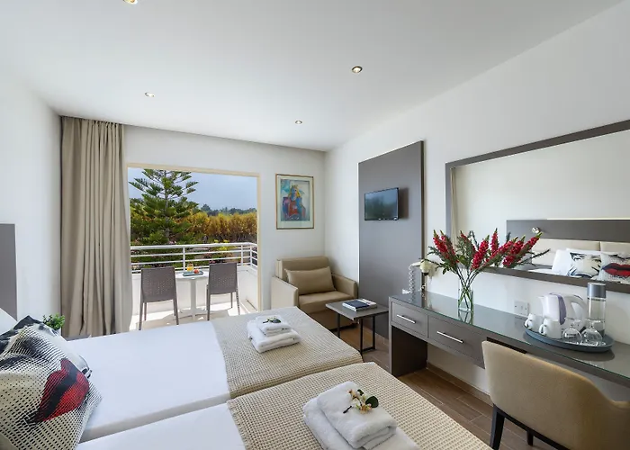 Queen's Bay Kissonerga